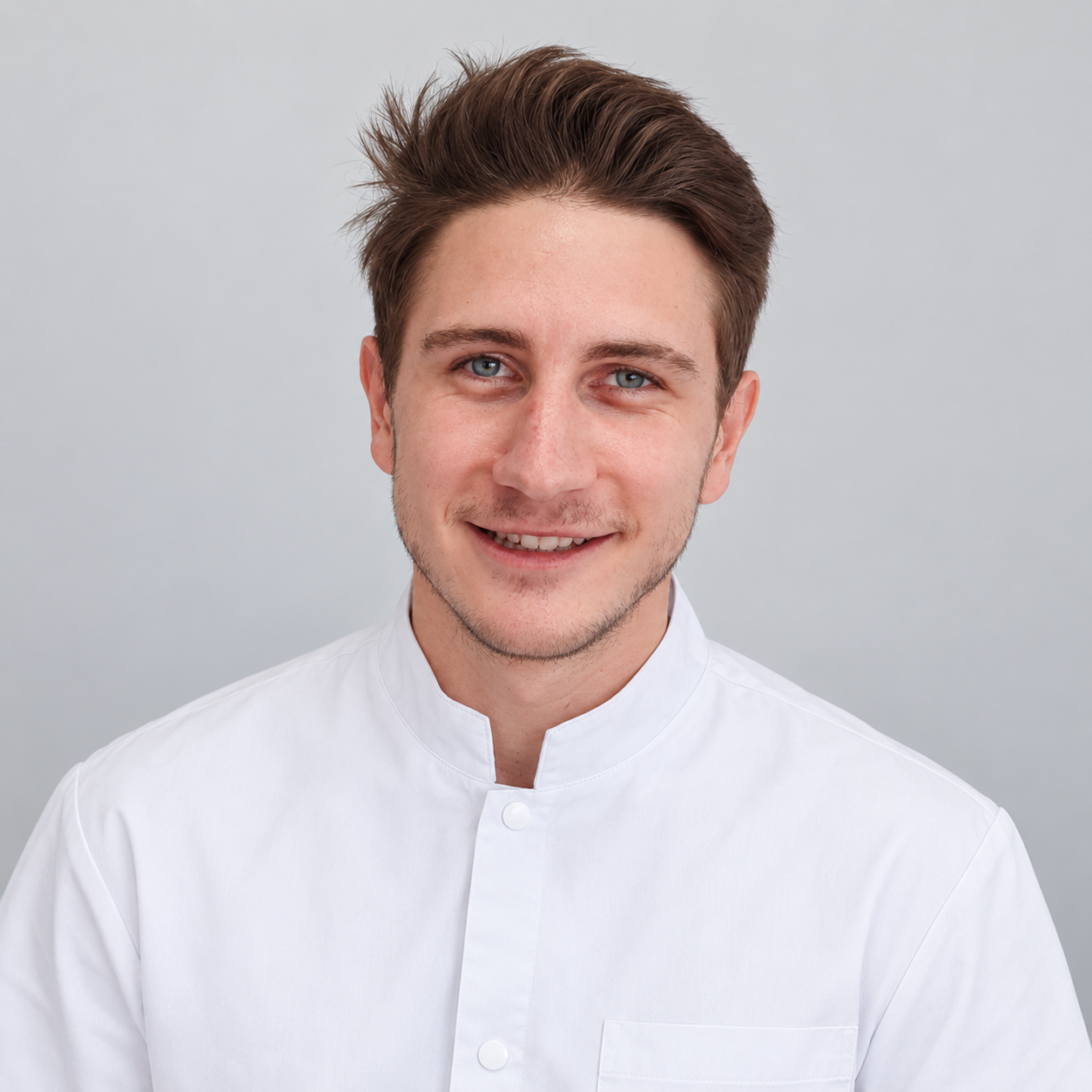 Portrait du Dr Clément Bellaton, chirurgien-dentiste à Prévessin-Moëns