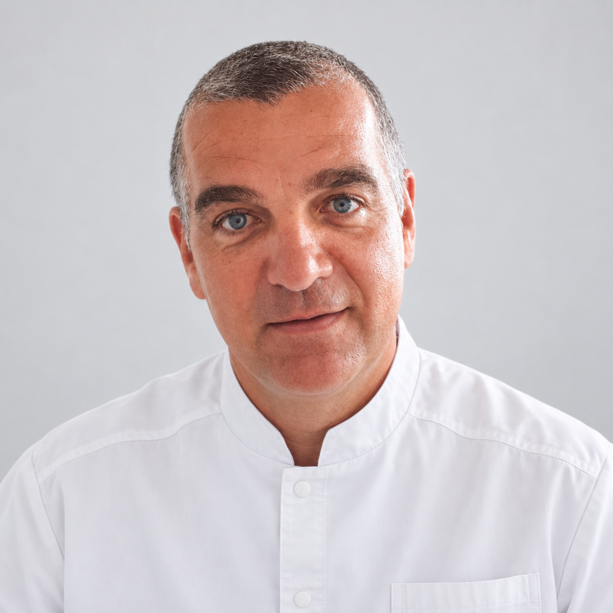 Portrait du Dr Franck Poulet, chirurgien-dentiste à Prévessin-Moëns